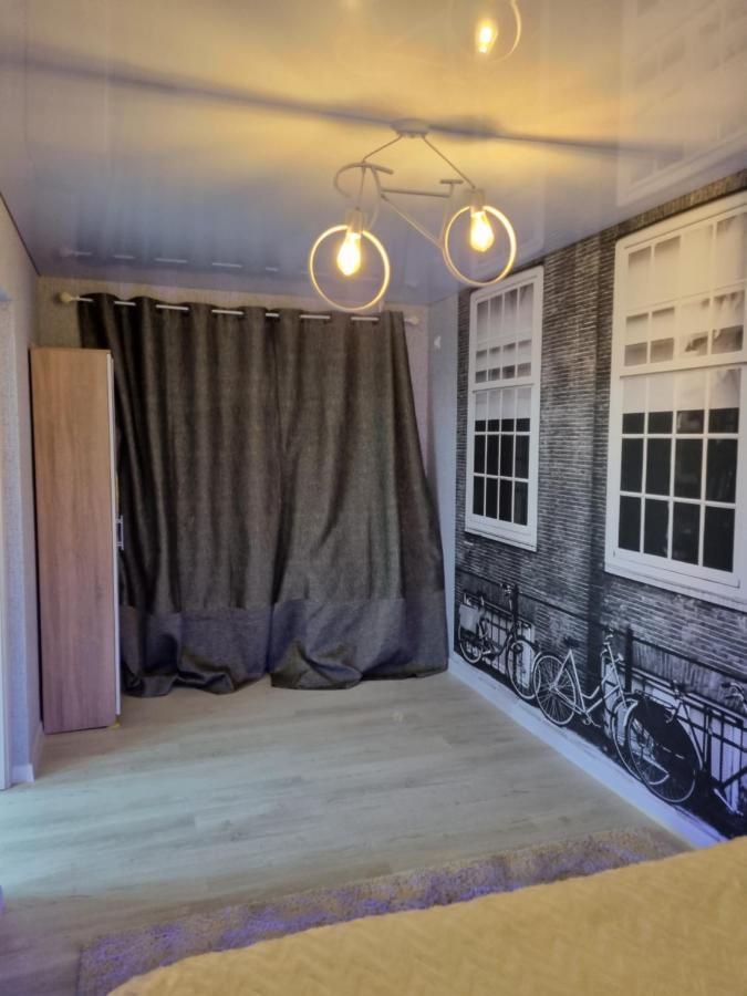 Амстердам Apartment Kremenchuk Luaran gambar