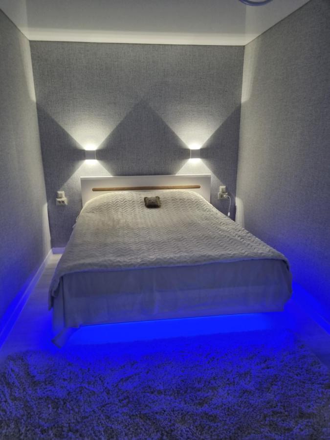 Амстердам Apartment Kremenchuk Luaran gambar