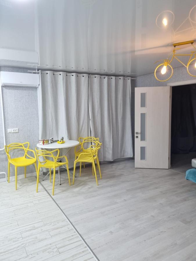 Амстердам Apartment Kremenchuk Luaran gambar